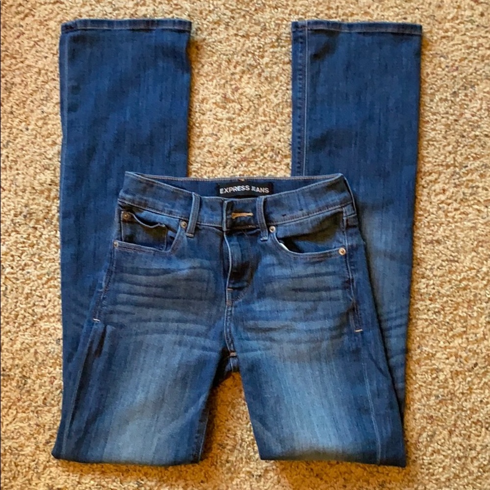 Express mid rise barely boot jeans